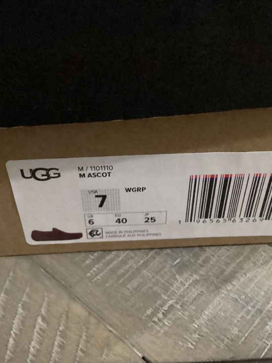 UGG® Ascot Slipper (Men) 7M main image 8